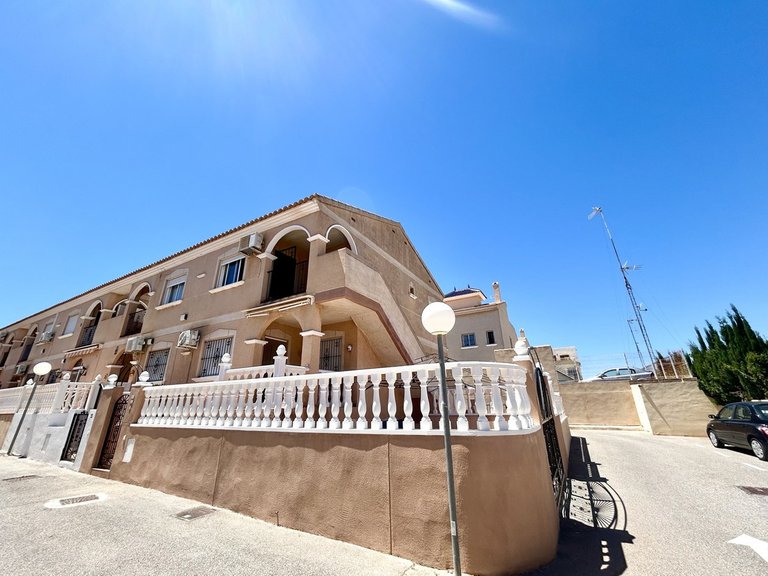 Apartment for Sale in La Zenia, Alicante 1
