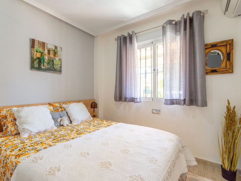 Apartment for Sale in Villamartin, Alicante 15