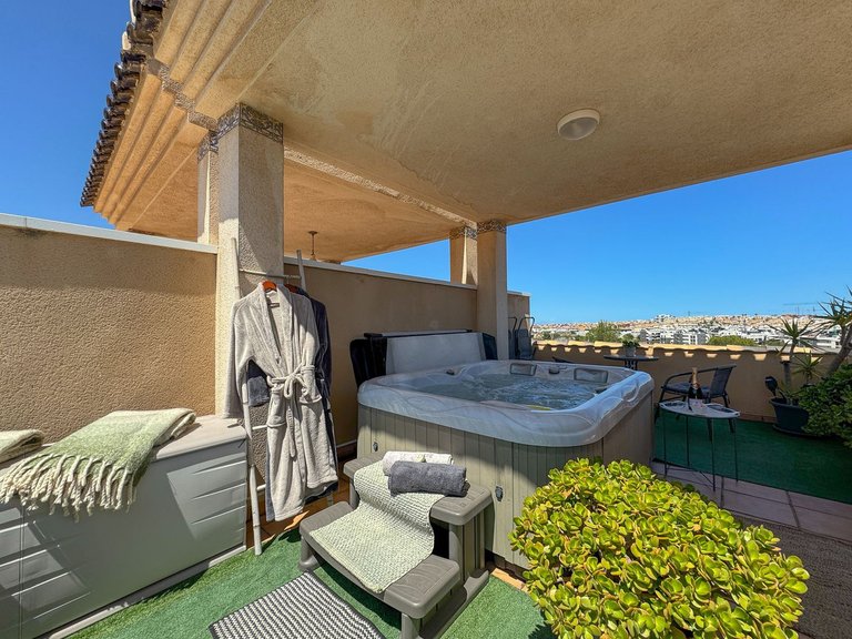 Apartment for Sale in Villamartin, Alicante 30