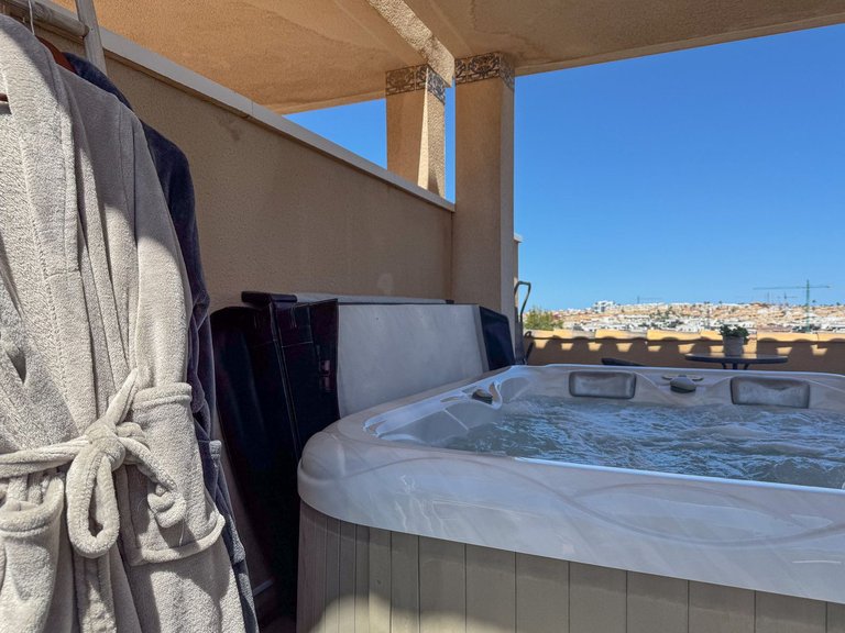 Apartment for Sale in Villamartin, Alicante 31