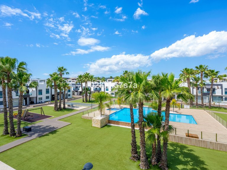 Apartment for Sale in La Zenia, Alicante 3