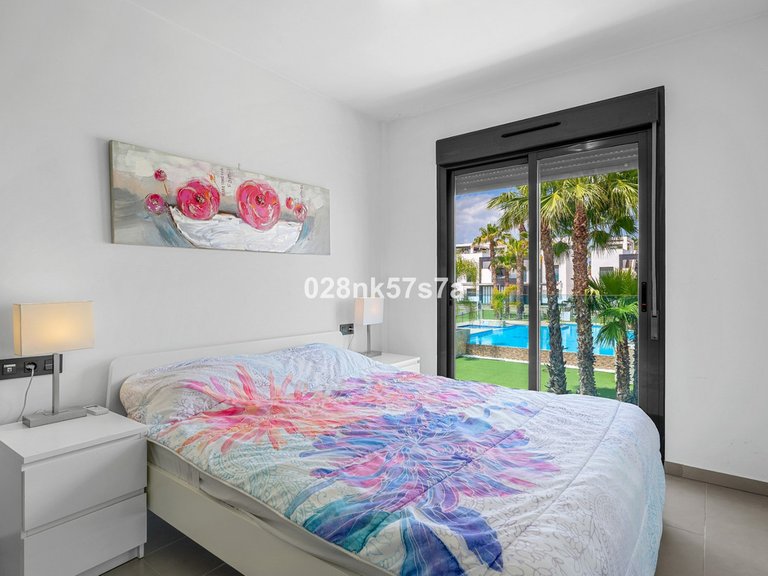Apartment for Sale in La Zenia, Alicante 11