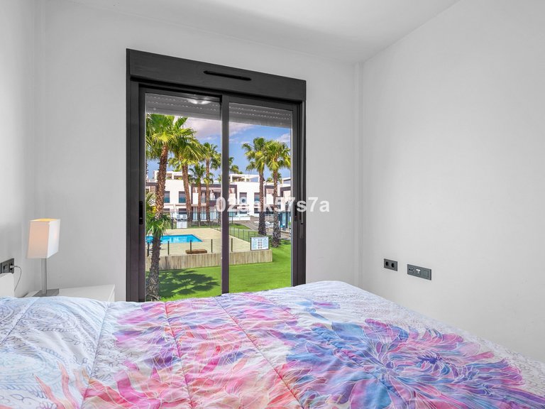 Apartment for Sale in La Zenia, Alicante 12