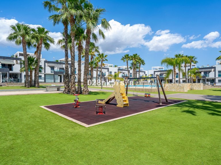 Apartment for Sale in La Zenia, Alicante 27