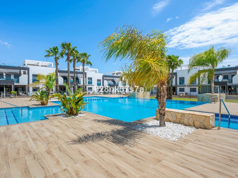 Apartment for Sale in La Zenia, Alicante 34