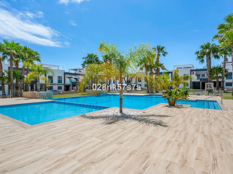 Apartment for Sale in La Zenia, Alicante 36