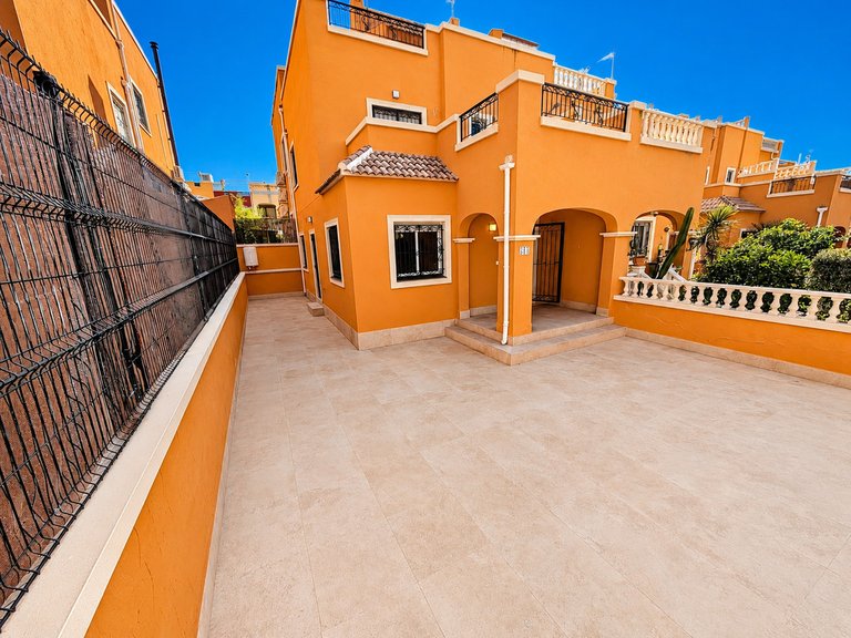 Town House for Sale in Los Altos, Alicante 2