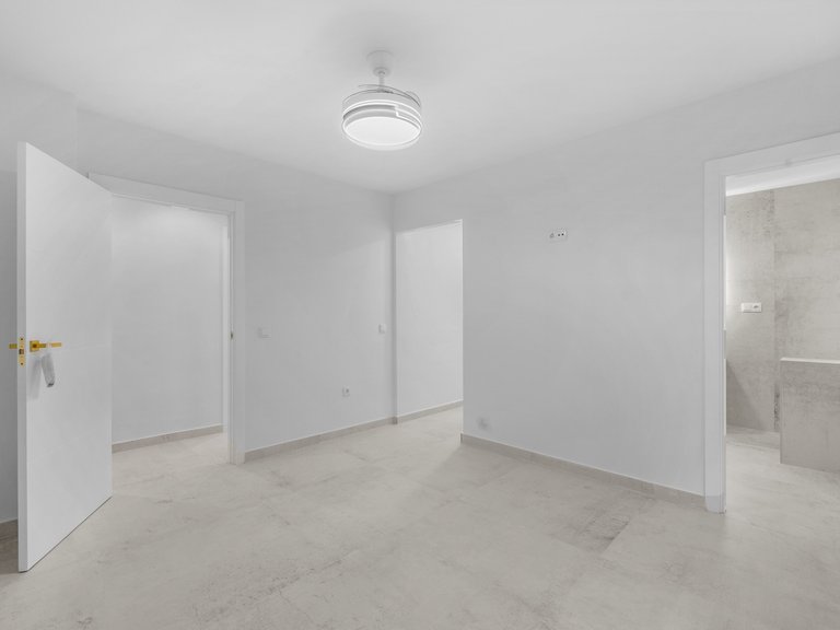 Apartment for Sale in Torrevieja, Alicante 15