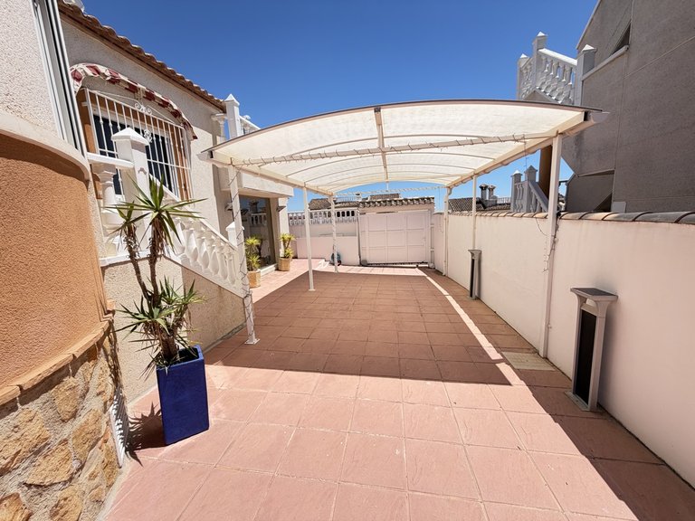 Villa for Sale in Torremendo, Alicante 36