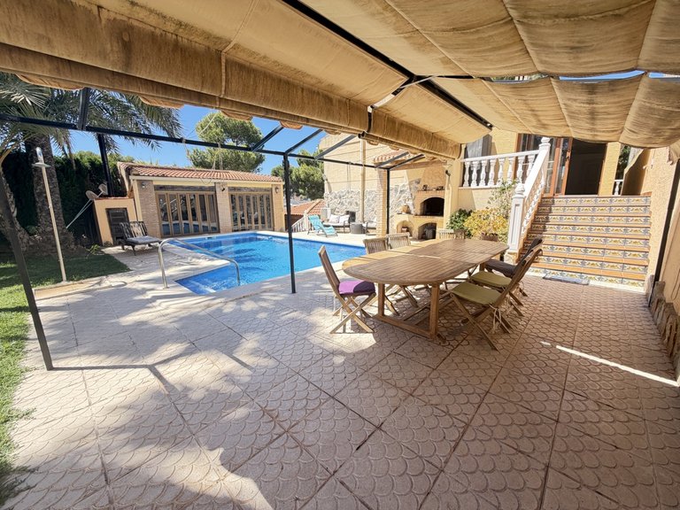 Villa for Sale in Los Balcones, Alicante 6