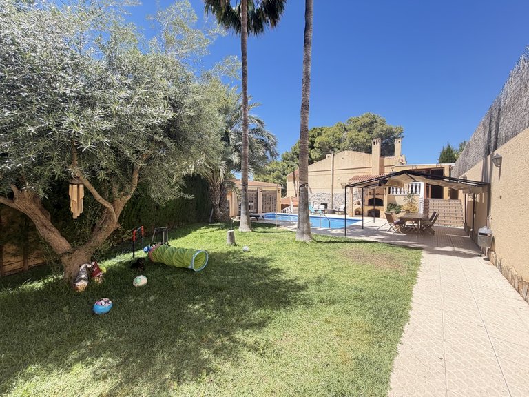 Villa for Sale in Los Balcones, Alicante 7