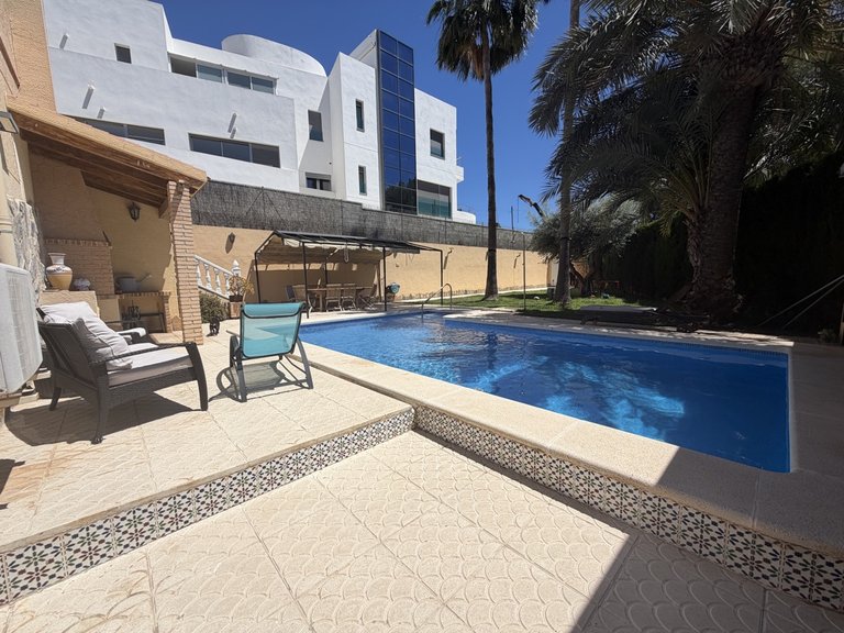 Villa for Sale in Los Balcones, Alicante 8