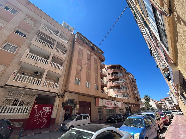 Apartment for Sale in Torrevieja, Alicante 1