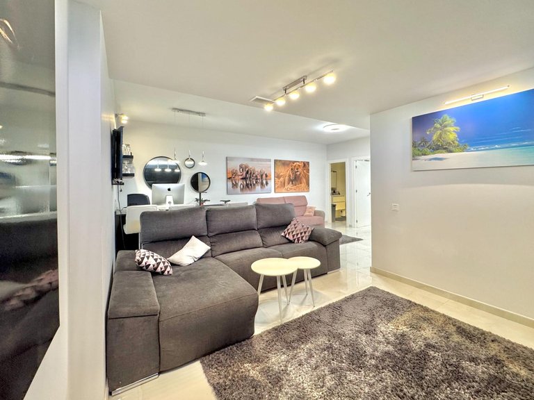 Villa for Sale in Cabo Roig, Alicante 32