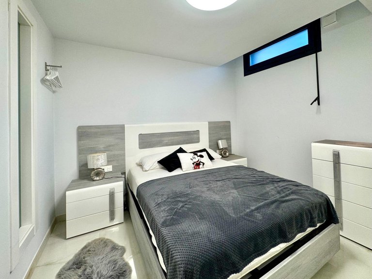 Villa for Sale in Cabo Roig, Alicante 37
