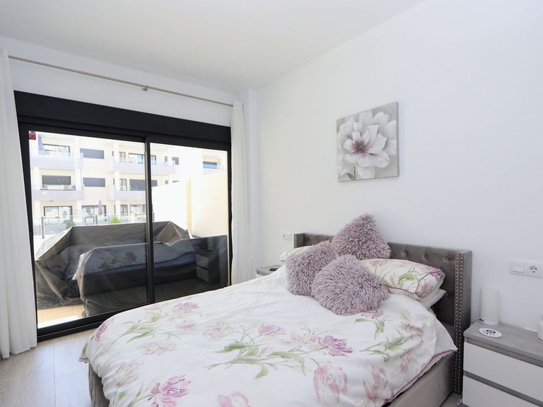 Apartment for Sale in Villamartin, Alicante 22