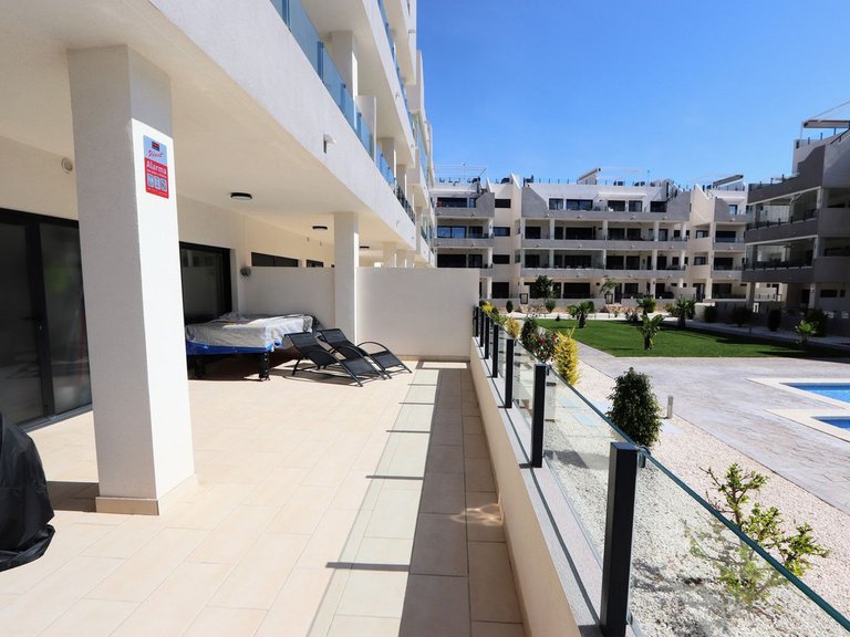 Apartment for Sale in Villamartin, Alicante 27