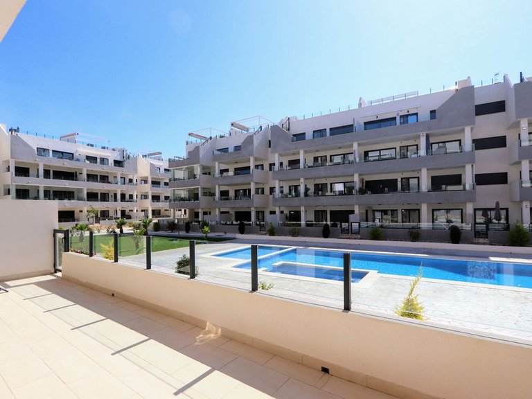 Apartment for Sale in Villamartin, Alicante 28