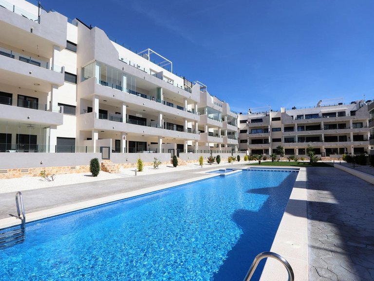 Apartment for Sale in Villamartin, Alicante 30