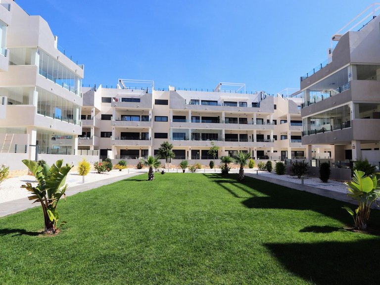 Apartment for Sale in Villamartin, Alicante 32