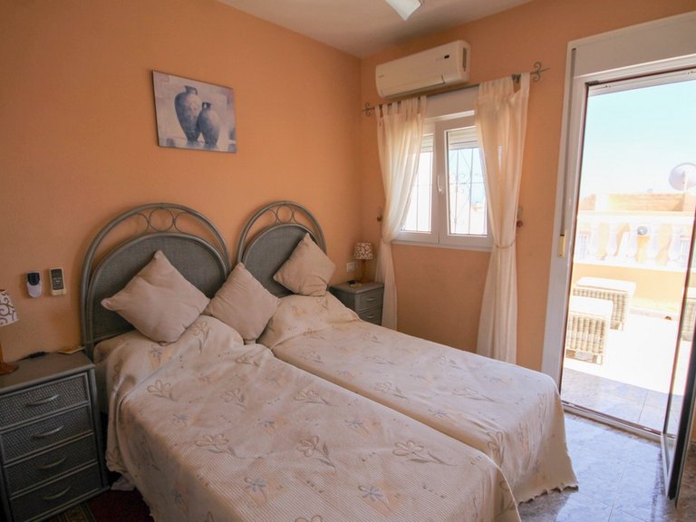 Town House for Sale in Villamartin, Alicante 17