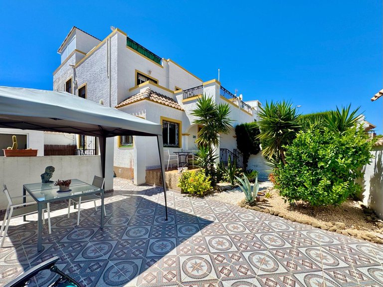 Town House for Sale in Los Altos, Alicante 1