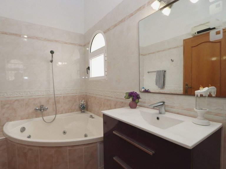 Villa for Sale in Playa Flamenca, Alicante 2