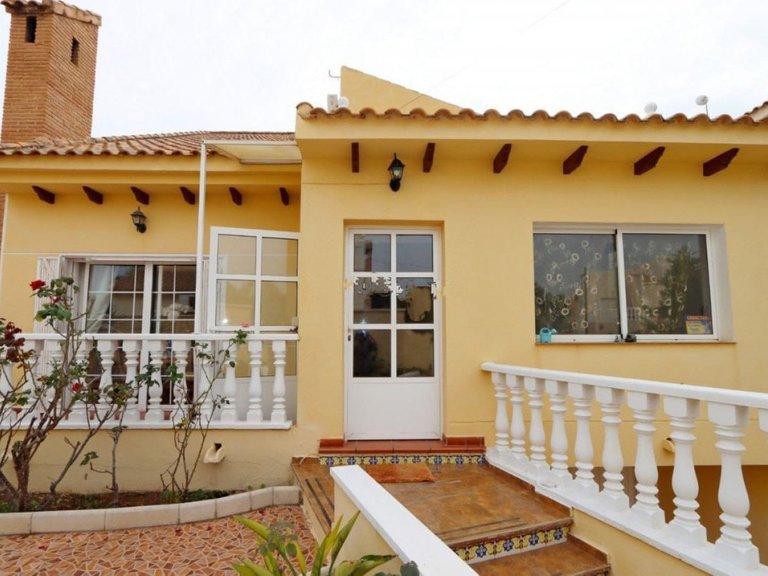 Villa for Sale in Playa Flamenca, Alicante 32