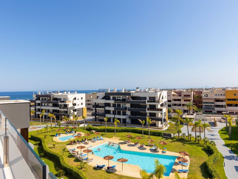Apartment for Sale in Punta Prima, Alicante 1