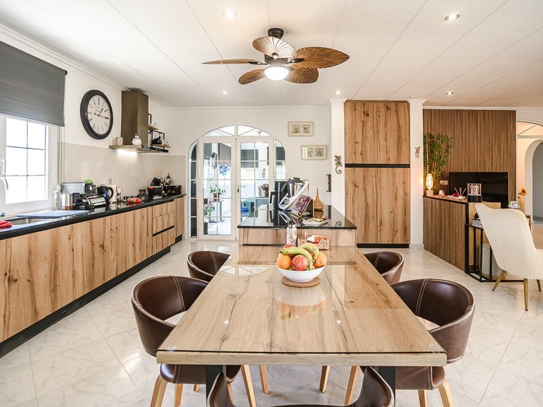 Villa for Sale in La Marina, Alicante 6