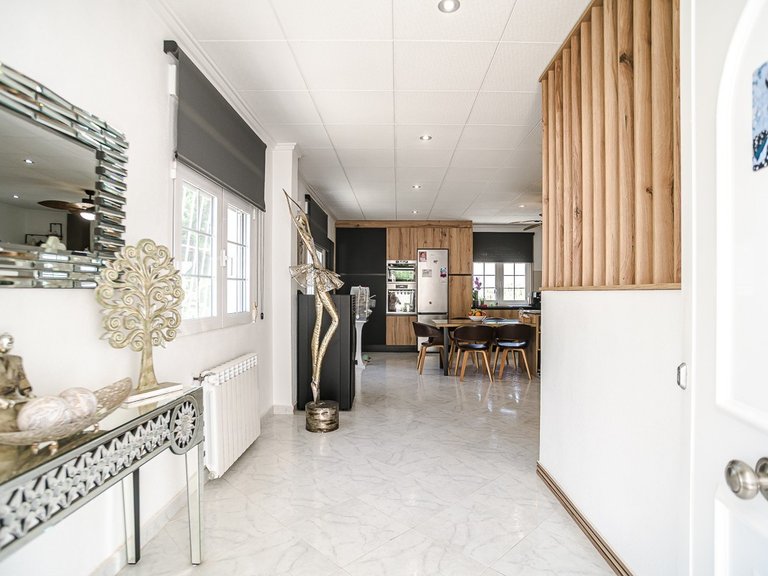 Villa for Sale in La Marina, Alicante 8
