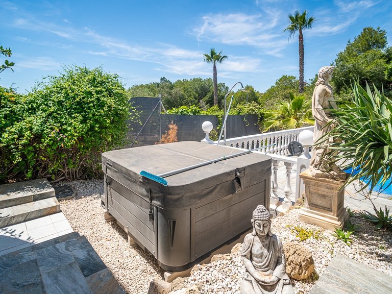 Villa for Sale in La Marina, Alicante 37