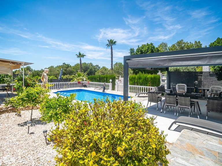 Villa for Sale in La Marina, Alicante 48