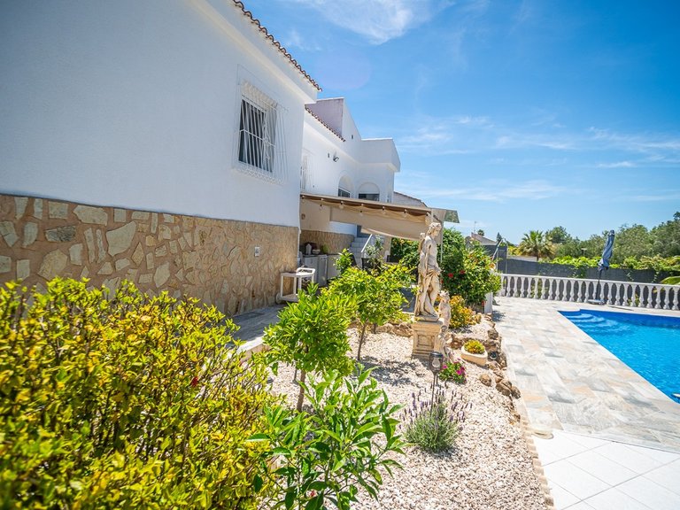 Villa for Sale in La Marina, Alicante 50