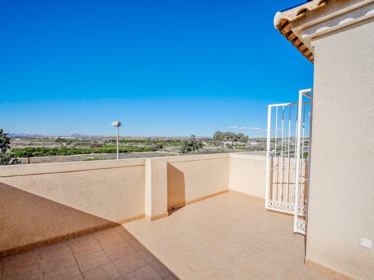 Villa for Sale in Guardamar Del Segura, Alicante 27