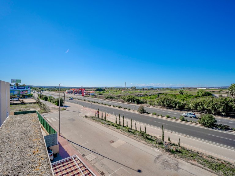 Villa for Sale in Guardamar Del Segura, Alicante 28