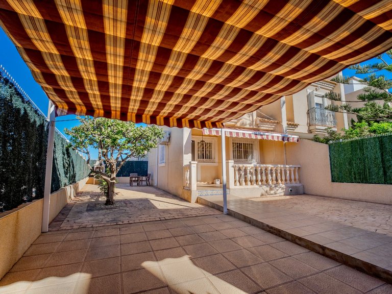 Villa for Sale in Guardamar Del Segura, Alicante 41