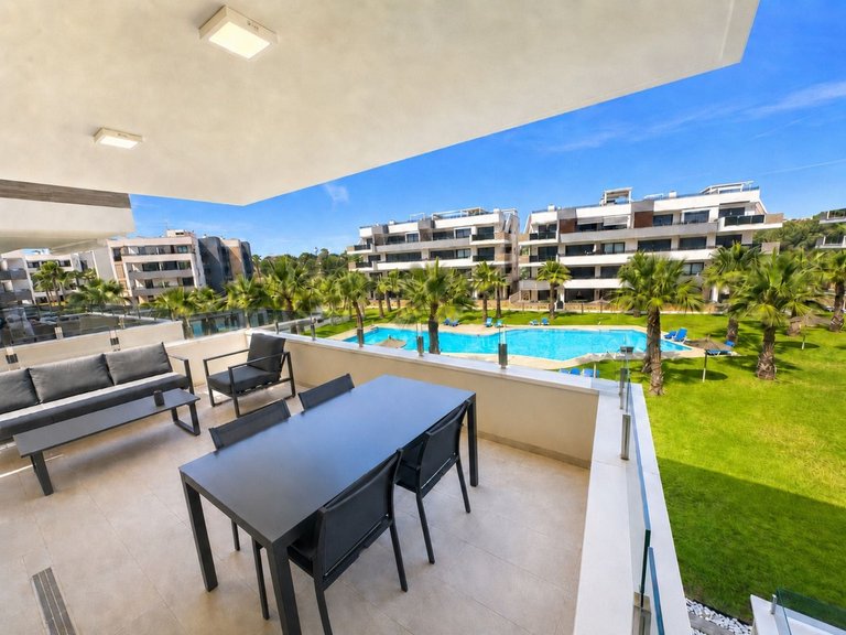 Apartment for Sale in Los Altos, Alicante 1