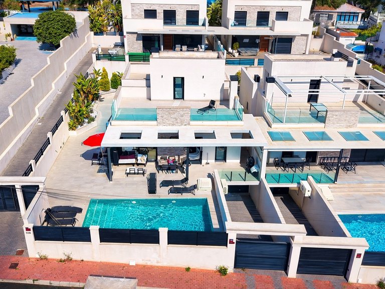Villa for Sale in Los Balcones, Alicante 2