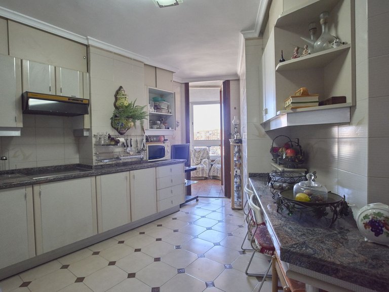 Apartment for Sale in Alicante, Alicante 19