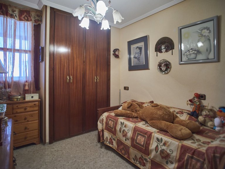 Apartment for Sale in Alicante, Alicante 24