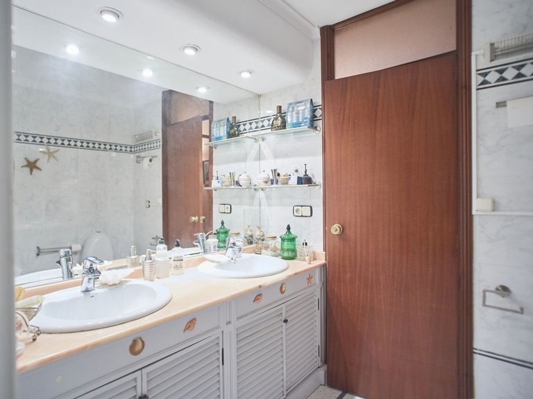Apartment for Sale in Alicante, Alicante 27