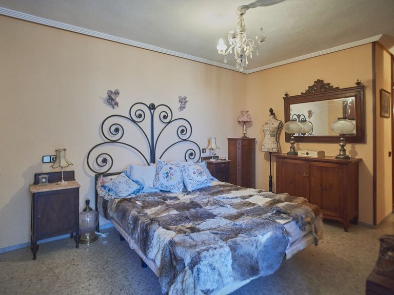 Apartment for Sale in Alicante, Alicante 28
