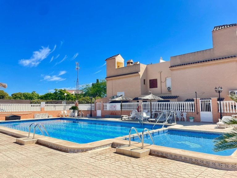 Apartment for Sale in Los Altos, Alicante 1