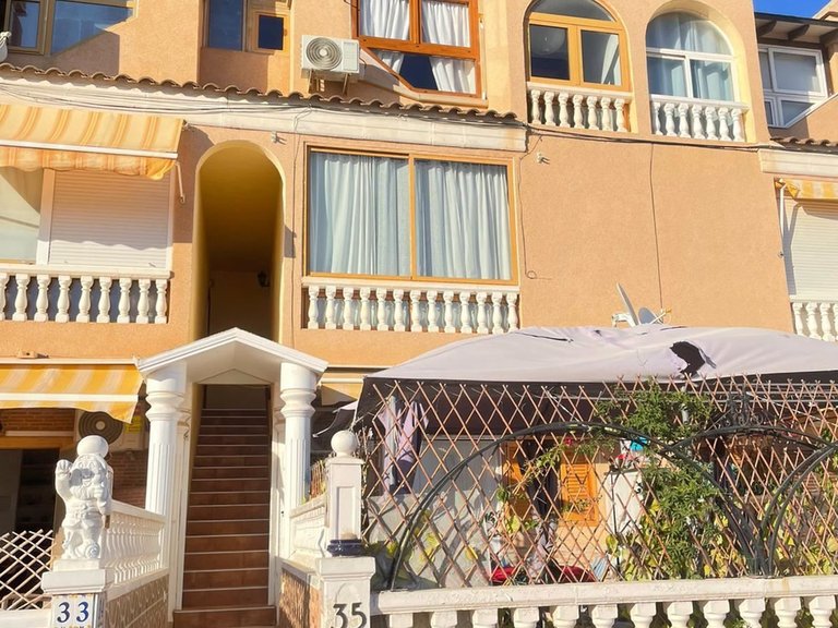 Apartment for Sale in Los Altos, Alicante 2