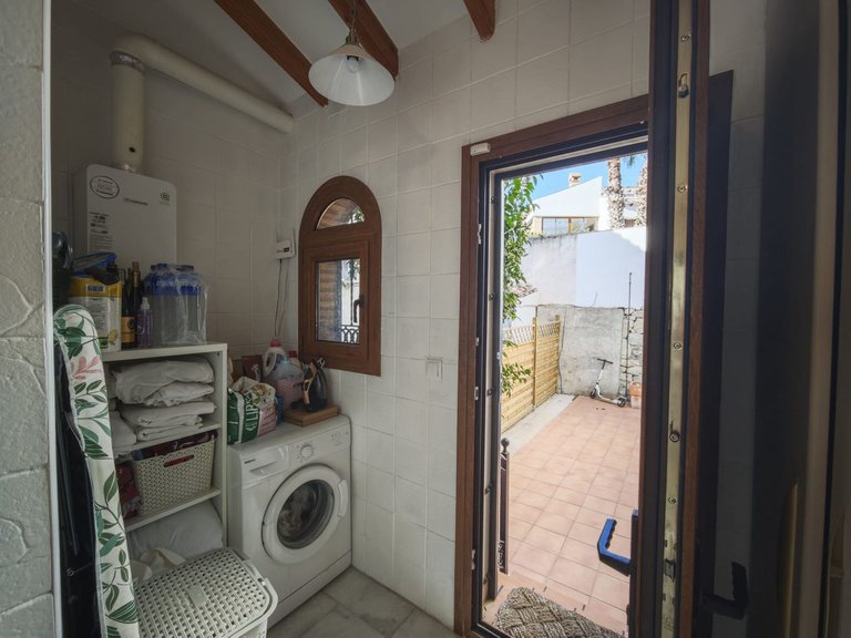 Villa for Sale in Algorfa, Alicante 16