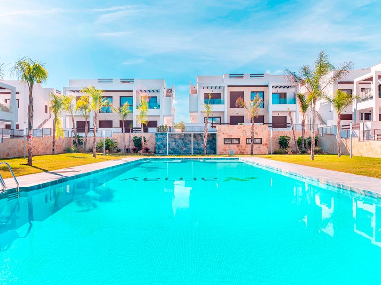 Apartment for Sale in Los Balcones, Alicante 26