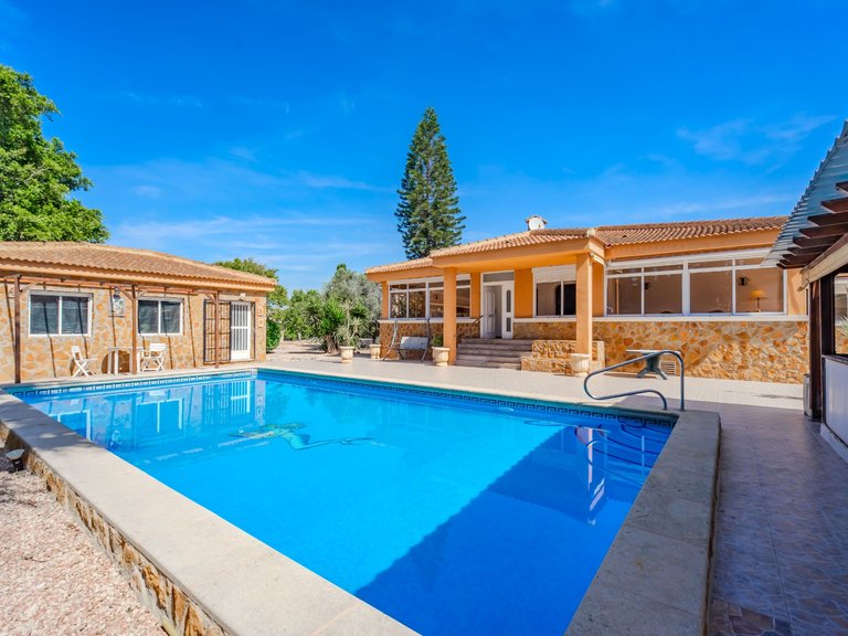 Country House for Sale in Rojales, Alicante 1
