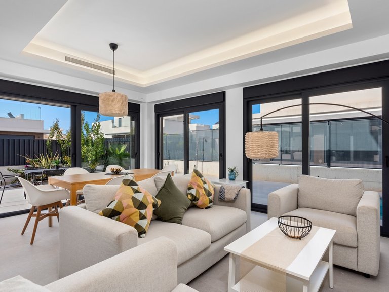 Villa for Sale in La Marina, Alicante 2