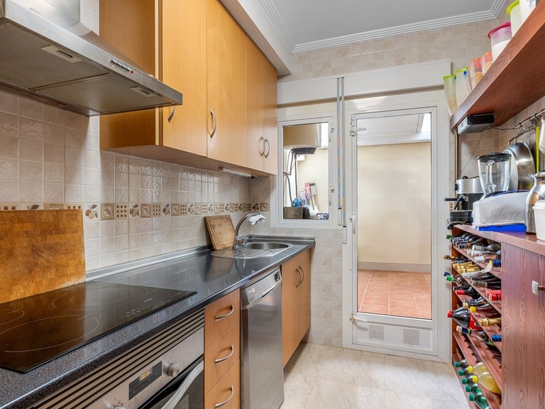 Town House for Sale in Villamartin, Alicante 10